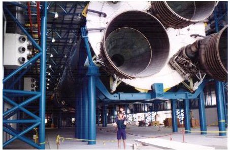 Apollo-Saturn V Center exterior